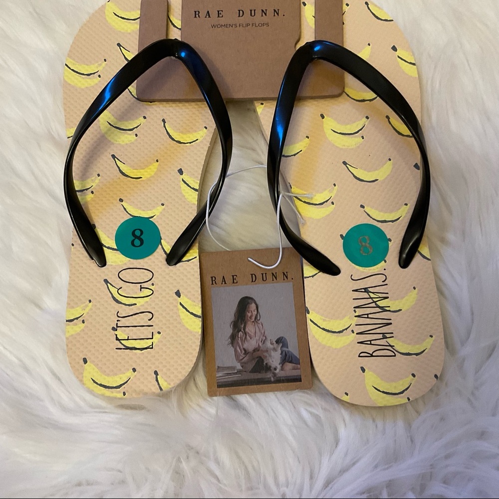 Rae Dunn Let’s Go Bananas Flip Flops - NWT - Size 8 - Picture 7 of 12